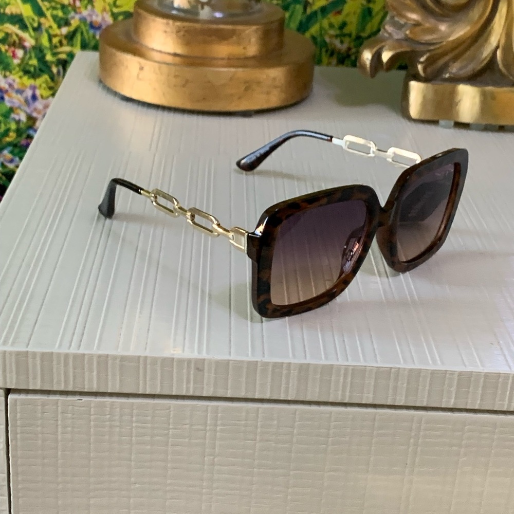 Express Retro Oversized Square Frame Chain Sungla… - image 4